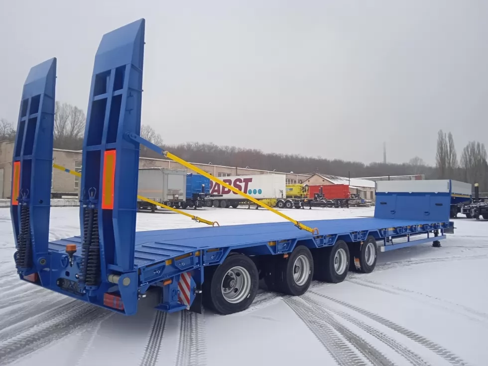 УКРЗАЛІЗНИЦЯ користуватиметься потужним напівпричепом-тралом від ВАРЗ, фото 2