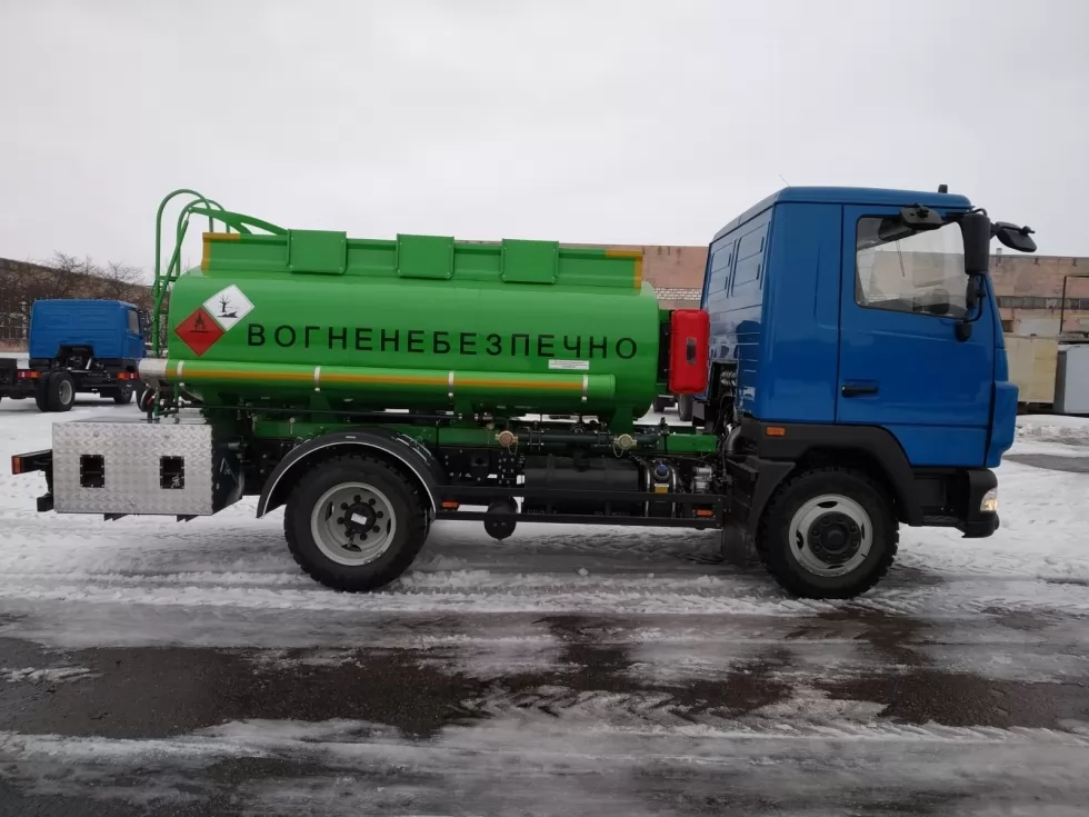 Для приватного постачальника дизпалива виготовлений 3-секційний паливозаправник АТЗ-5,5, фото 11