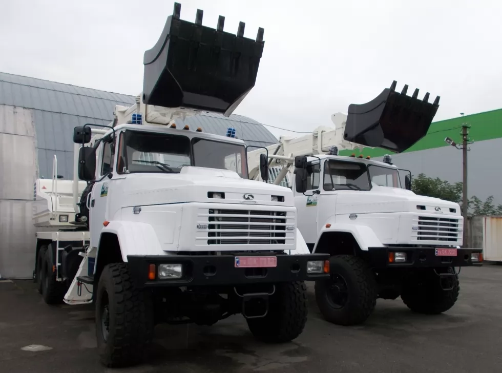 Зроблено першу партію екскаваторів-планувальників UDS-114 на базі КРАЗ-63221., фото 6