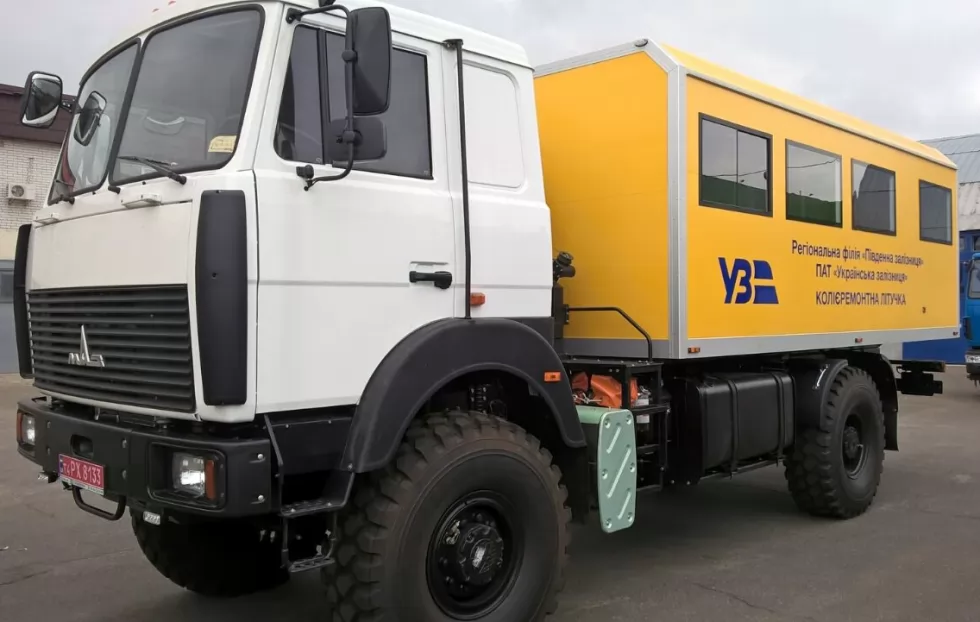 Укрзалізниця сьогодні з обновкою: Техкомплектом відвантажено партію спецавтомобілів, фото 2