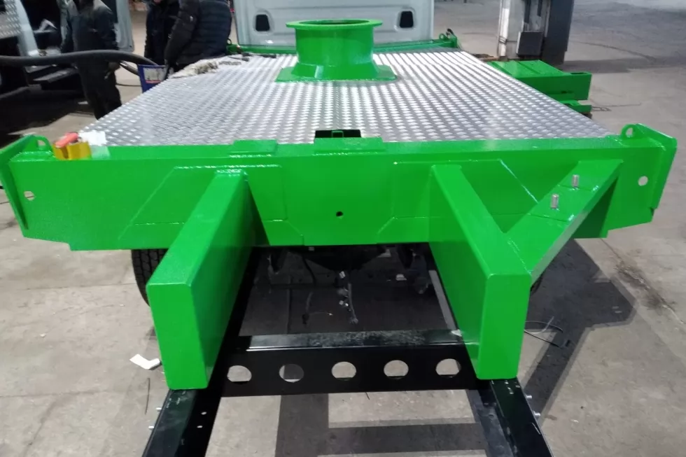 В Україні зібрано 28-метровий автогідропідйомник COMET із надрамником із суперміцної сталі Strenx 700, фото 12