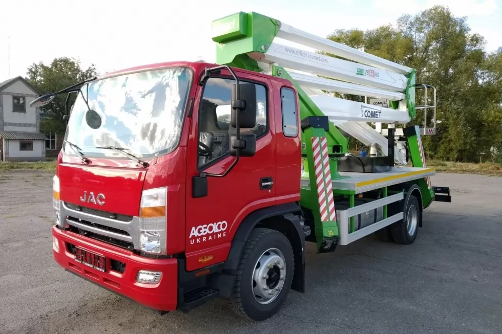 Зроблено нову 28-метрову автовишку Comet на базі JAC N120, фото 3