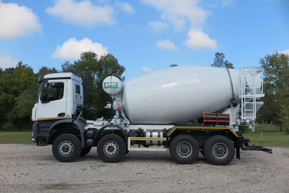 Ще на кубометр бетону більше, фото 35