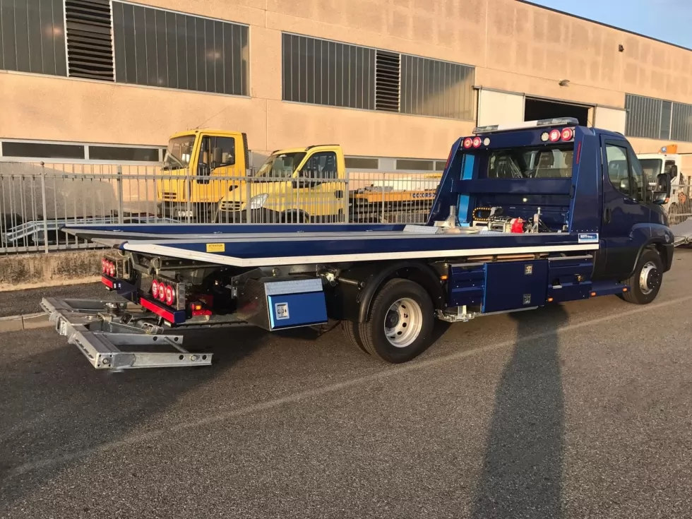 В Україні продаватимуться італійські евакуатори BOTTI, фото 46