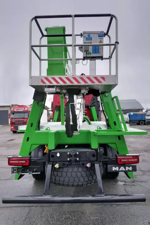 Для встановлення автовишки COMET наш завод вперше використав шасі MAN, фото 7