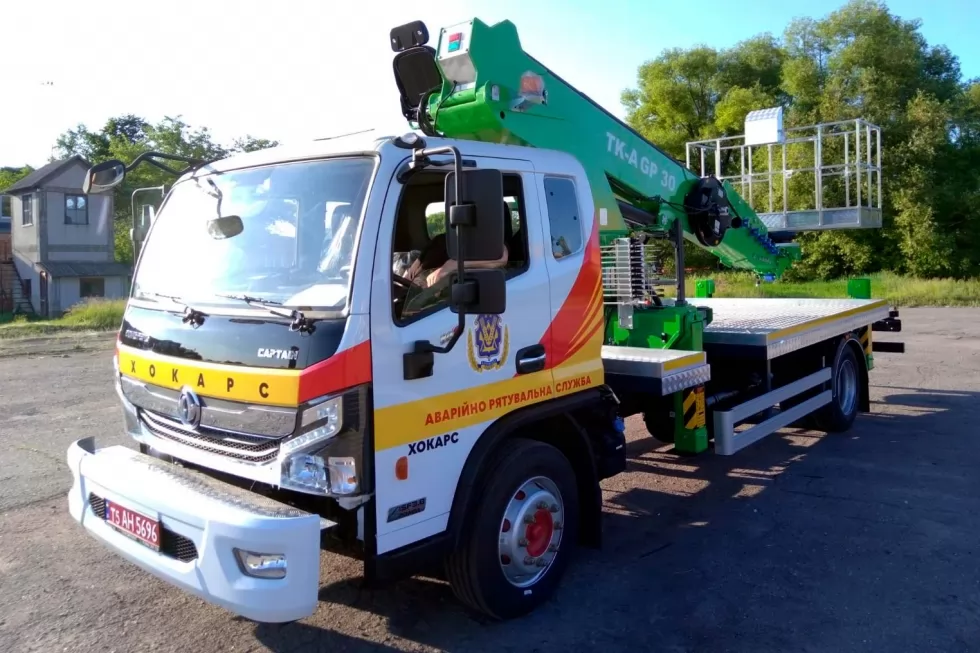 Техкомплект зібрав чергову корейську автовишку 30 м і вперше встановив на шасі DONGFENG, фото 6