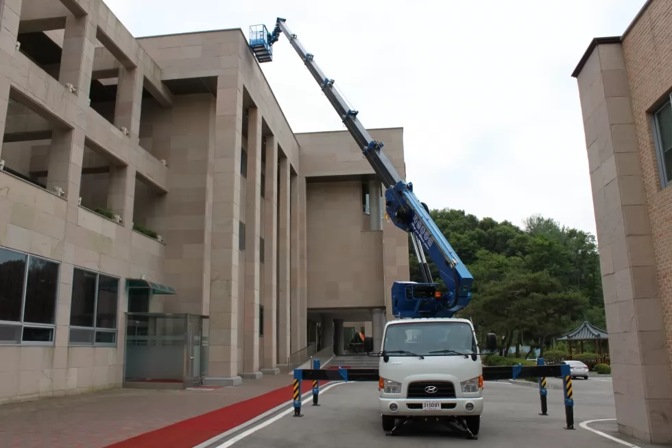 Автогідропідйомники DASAN в Україні - збирання та монтаж на шасі роблять на виробництві Техкомплект, фото 24