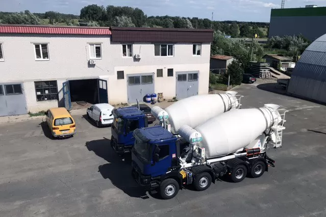 У Техкомплект освоєно монтаж автобетонозмішувачів IMER на вантажні шасі Renault, фото 1