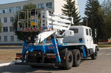 Інгулецький ГЗК придбав автовишку Oil & Steel Snake 2815 на базі КрАЗ-65053