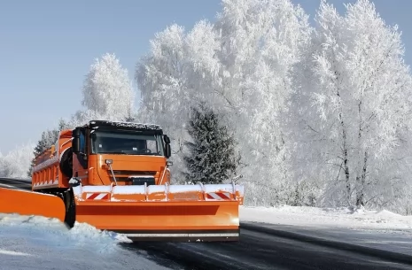 Снігоприбиральна спецтехніка Ozamet (Озамет) з Польщі.